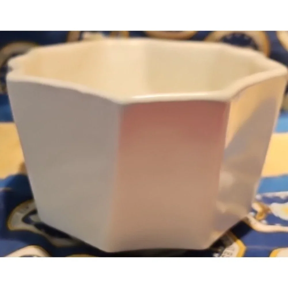 Vintage White Planter Bowl Hull 447 USA 6.75